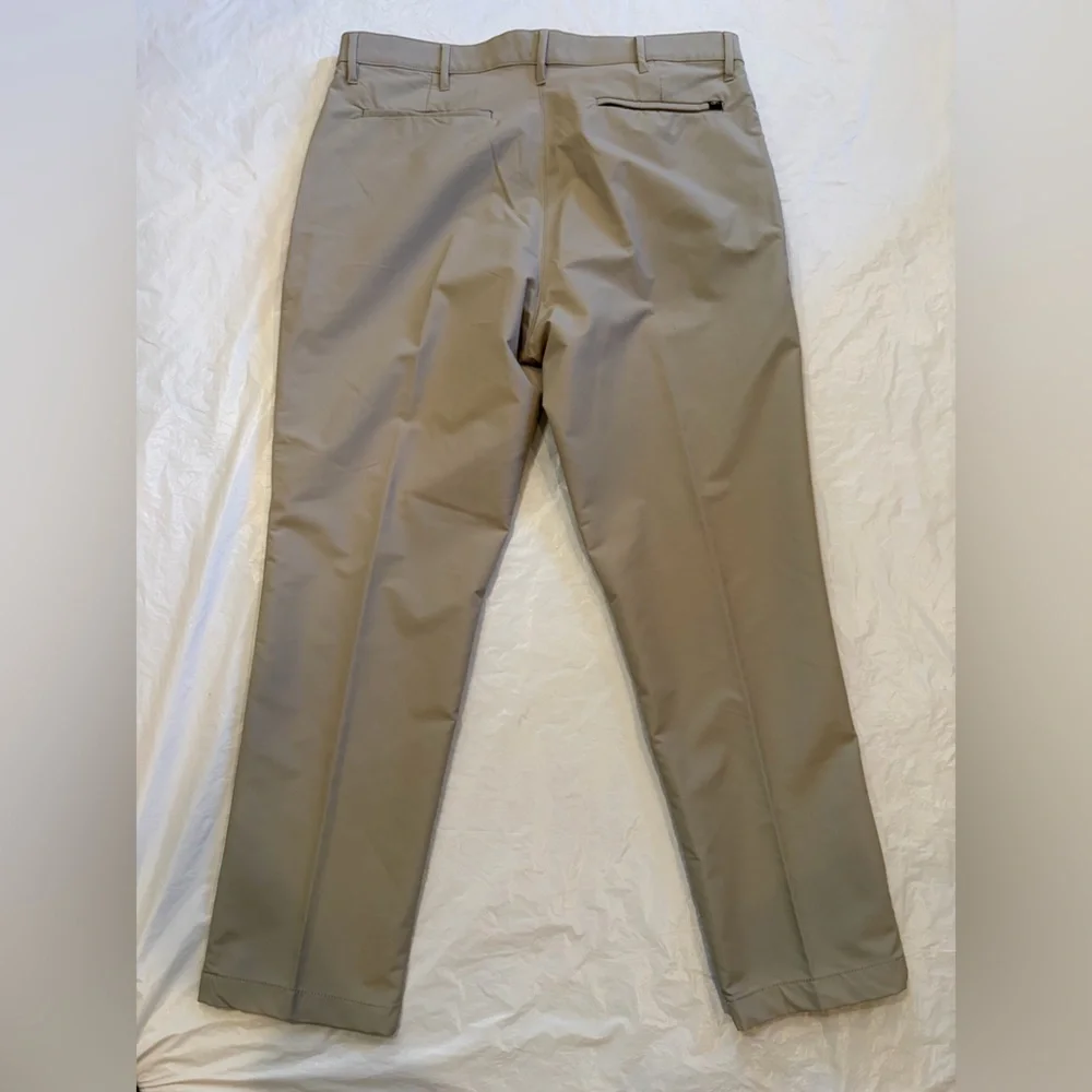 Banana Republic Pants Men's 36x29 Tan Microfiber Quick Dry